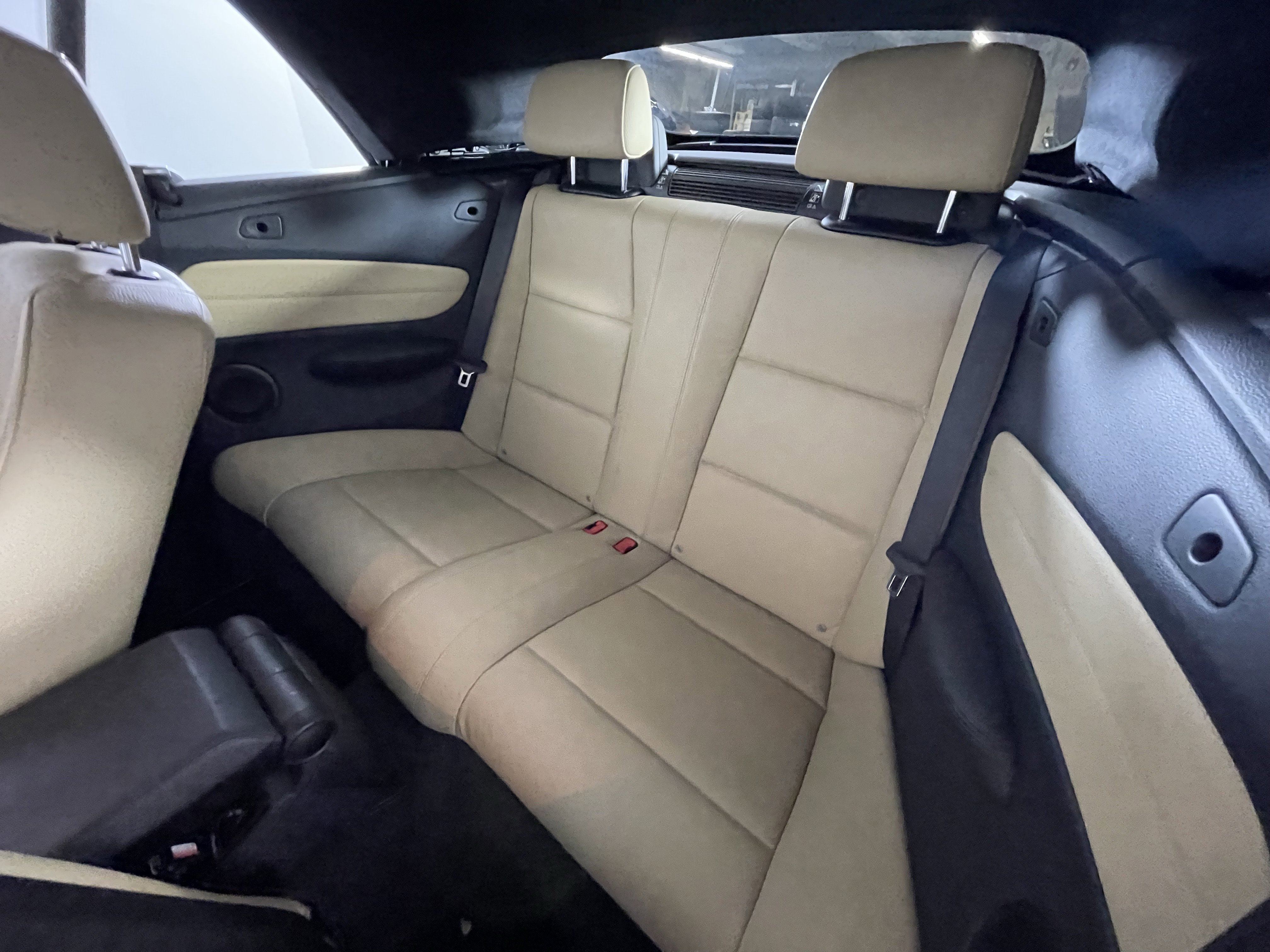 Used 2011 BMW 128i Convertible image 17