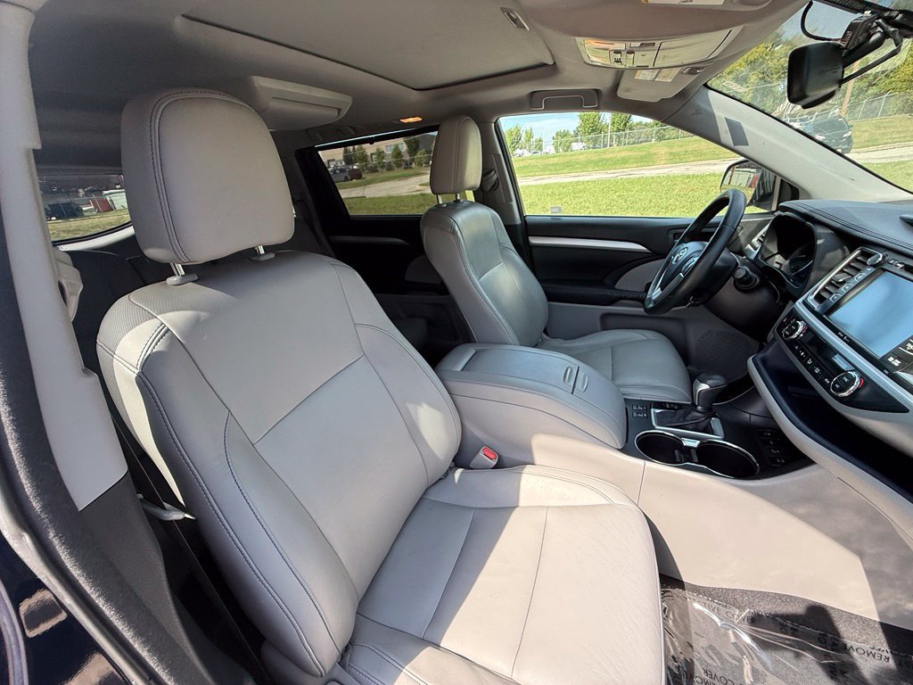 Used 2015 Toyota Highlander XLE AWD/4WD image 43