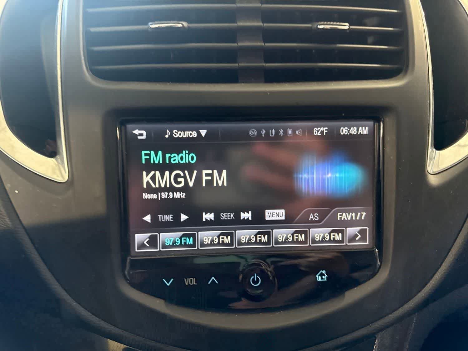 Used 2015 Chevrolet Trax LTZ FWD image 17