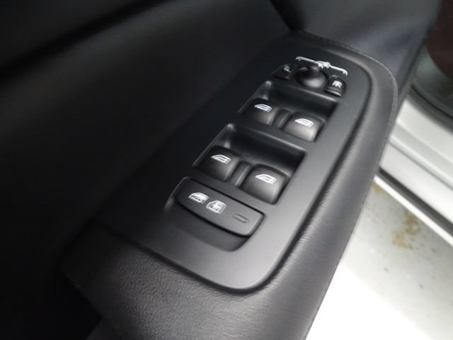 Used 2024 Volvo S60 B5 Plus AWD/4WD image 10