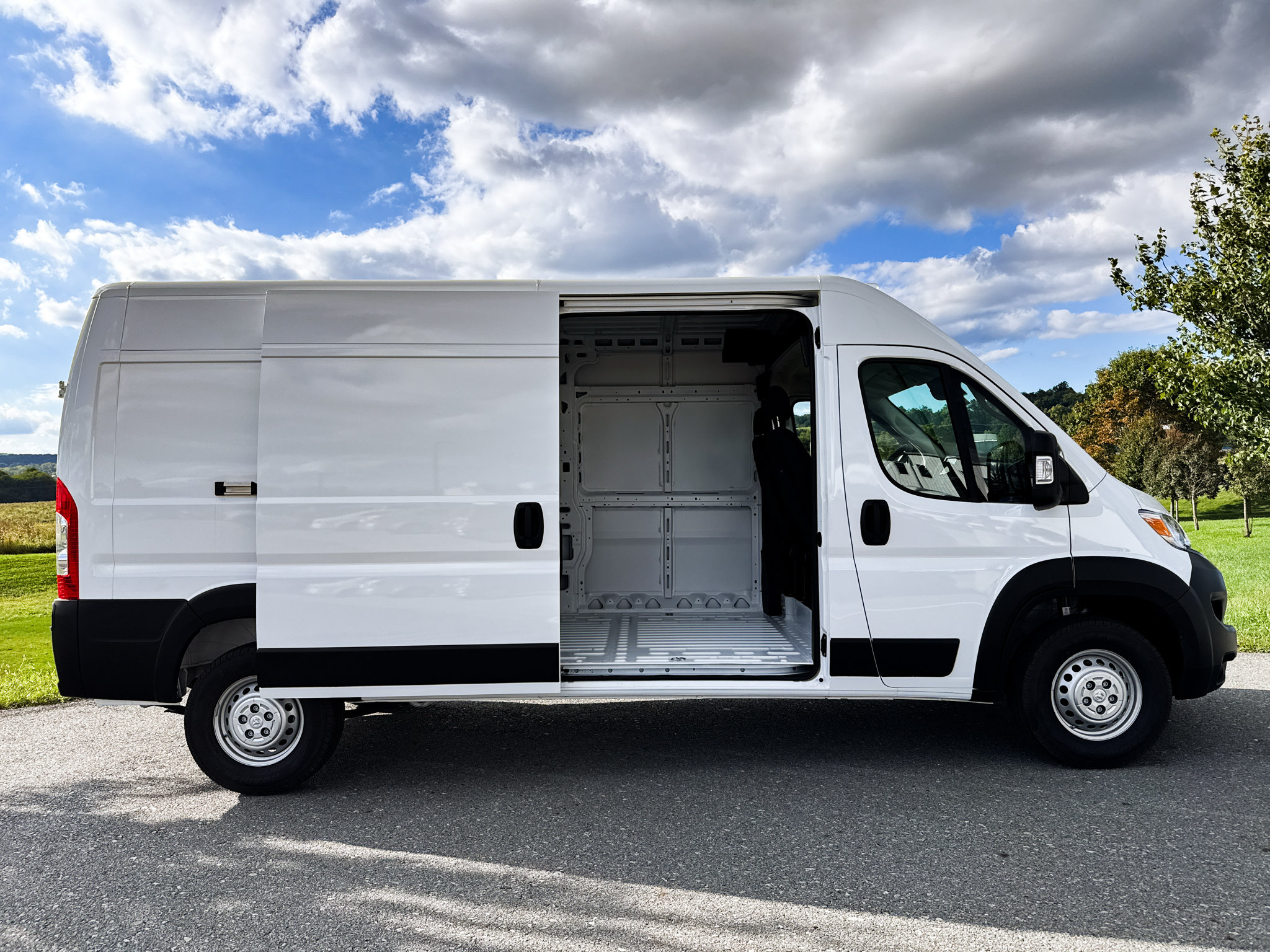 New 2026 RAM ProMaster 2500 w/ Convenience Group FWD image 13