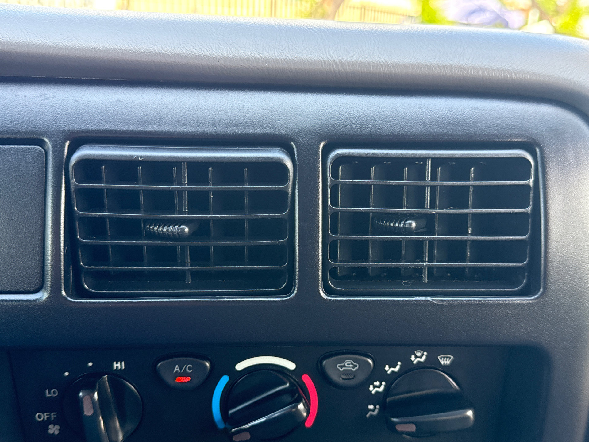 Used 2004 Toyota Tacoma PreRunner image 31