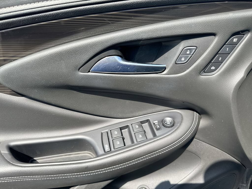Used 2020 Buick Envision Premium AWD/4WD image 22