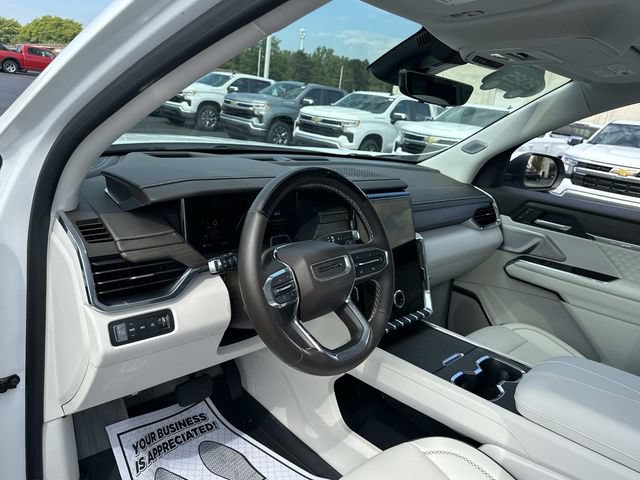 Certified 2025 GMC Acadia Denali w/ Super Cruise Package AWD/4WD image 9