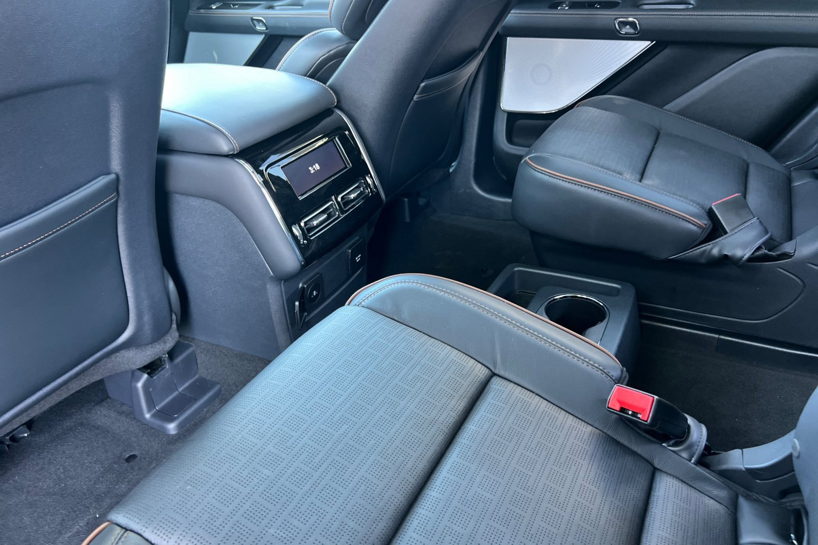 New 2025 Lincoln Aviator Black Label image 10