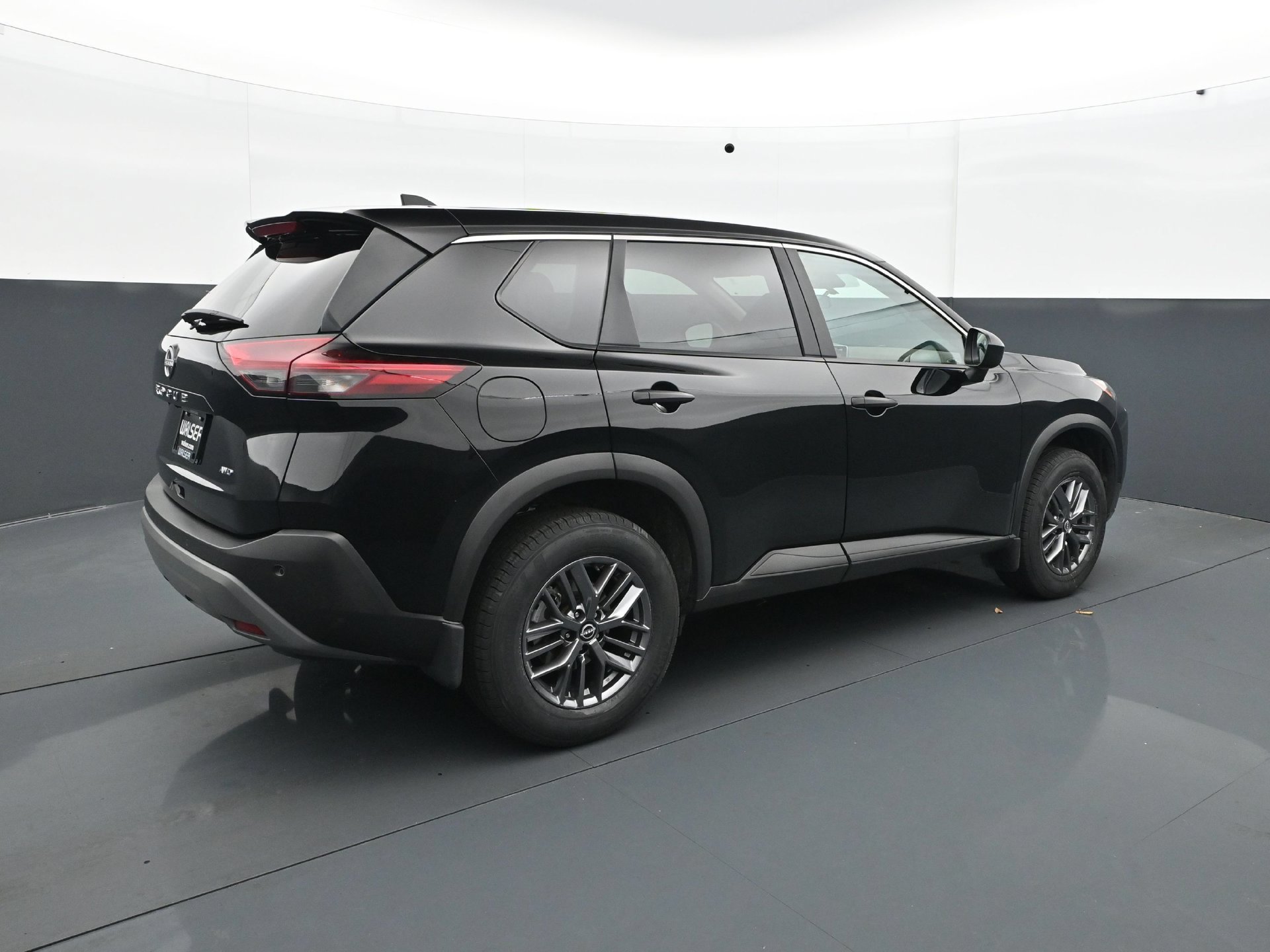 Used 2023 Nissan Rogue S AWD/4WD image 7