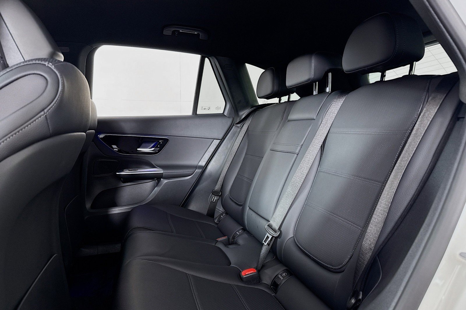 Certified 2026 Mercedes-Benz GLC 300 image 7