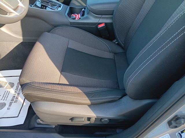Used 2025 Subaru Outback Premium AWD/4WD image 16