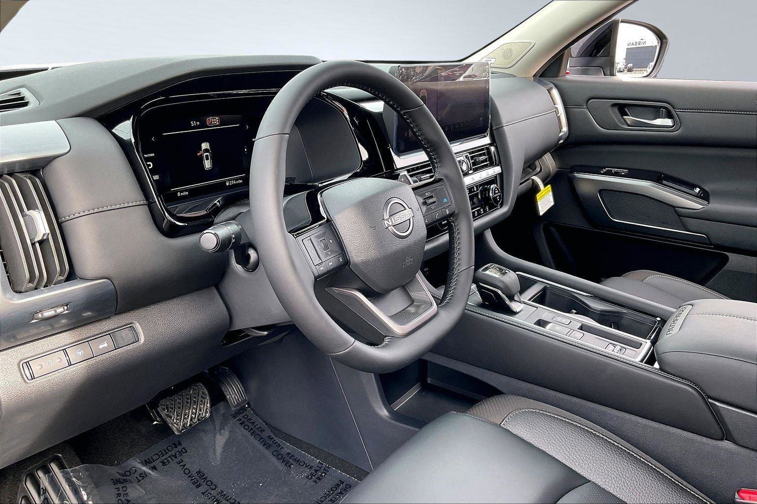 New 2026 Nissan Pathfinder SL image 7