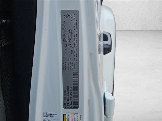 Used 2024 Jeep Gladiator Mojave AWD/4WD image 23