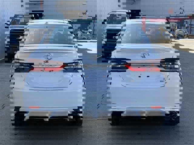 Used 2024 Toyota Camry SE image 5