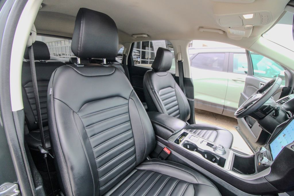 Used 2024 Ford Edge SEL w/ Convenience Package image 17