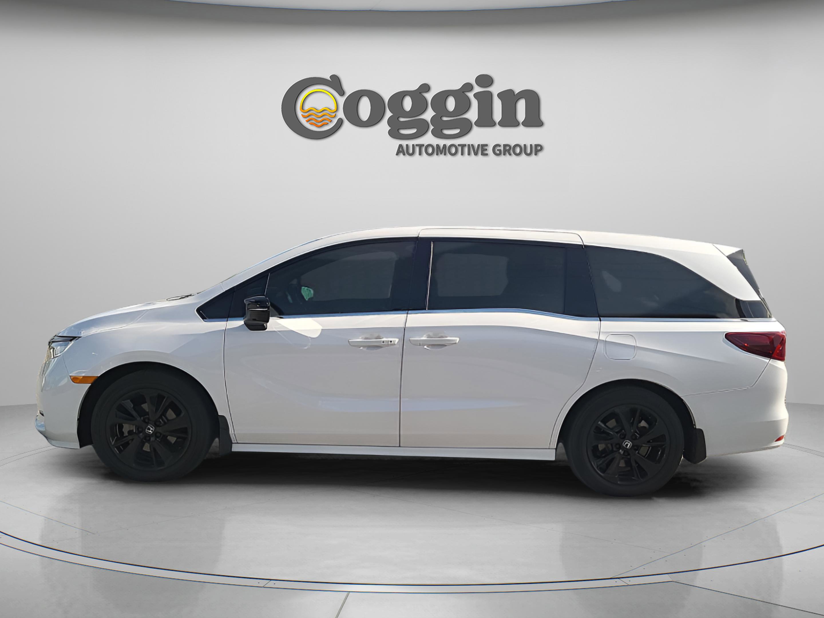 Certified 2024 Honda Odyssey Sport image 3