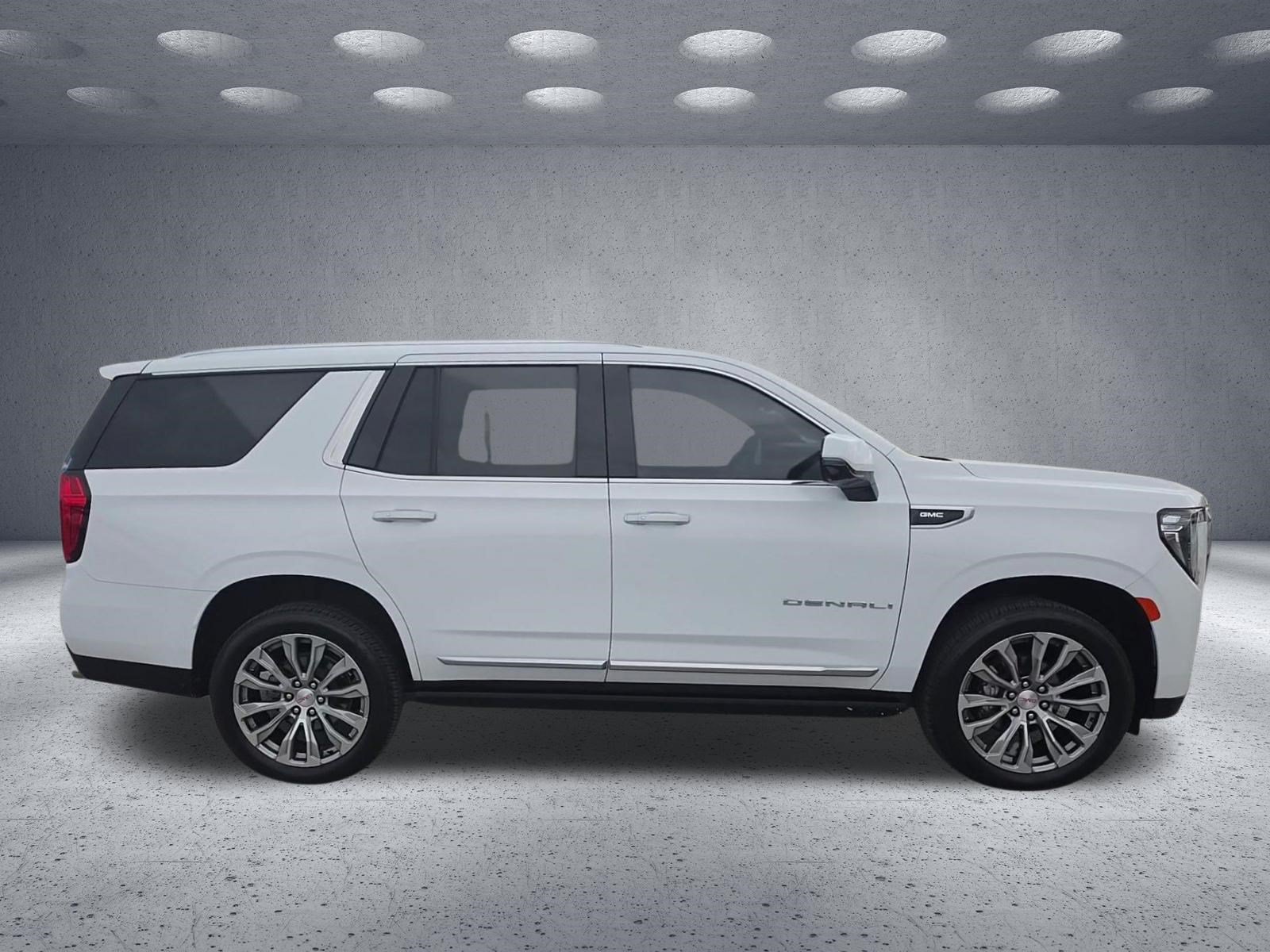 Used 2021 GMC Yukon Denali w/ Advanced Technology Package RWD image 7