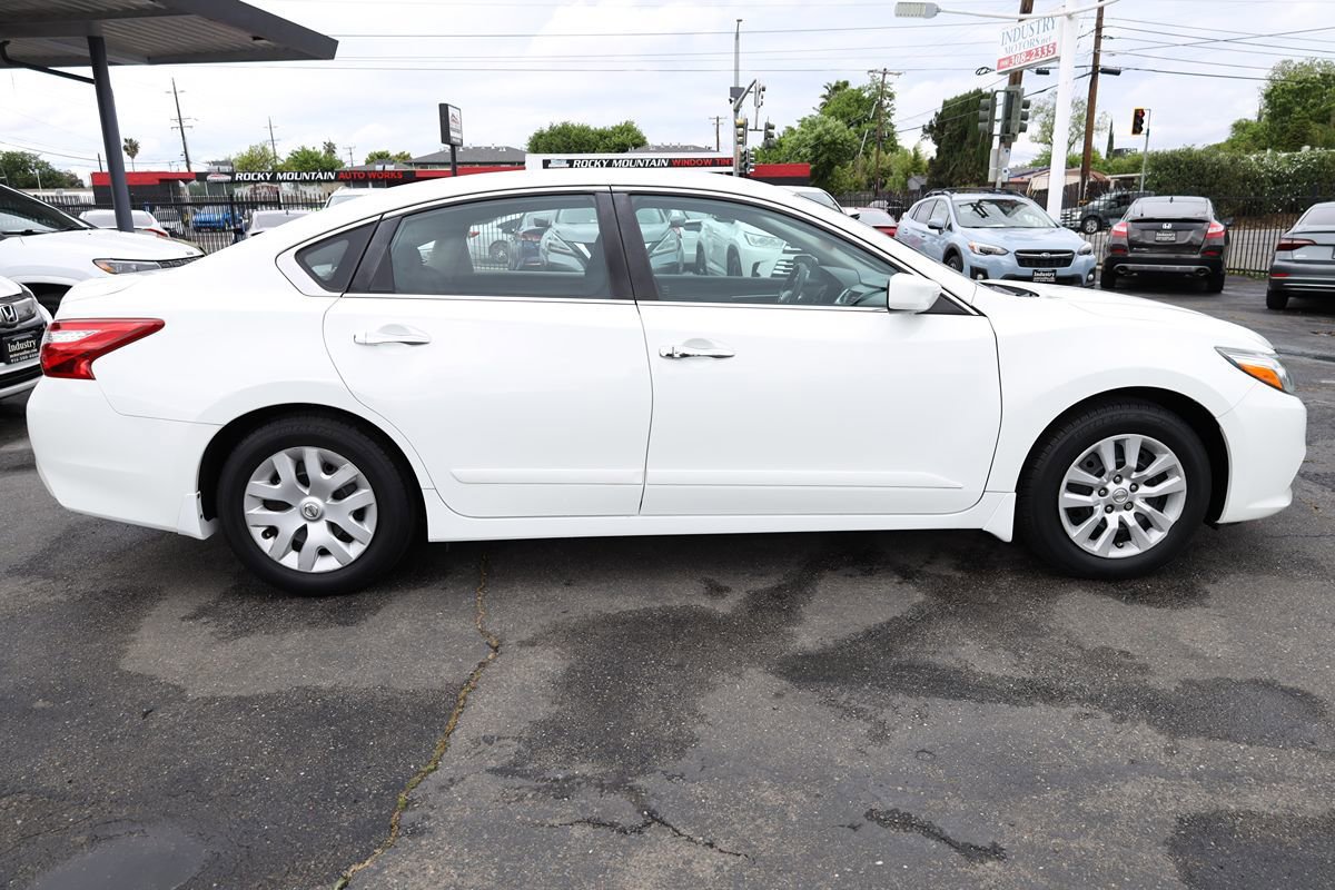 Used 2017 Nissan Altima 2.5 S w/ Power Driver Seat Package FWD image 8