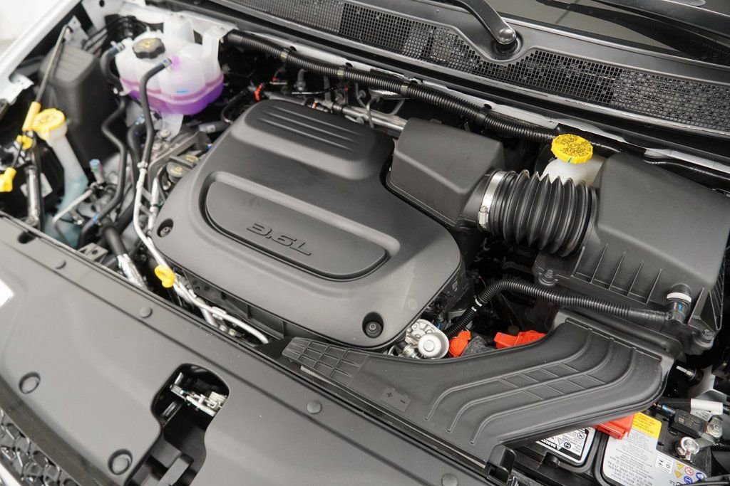 New 2026 Chrysler Pacifica Pinnacle image 40