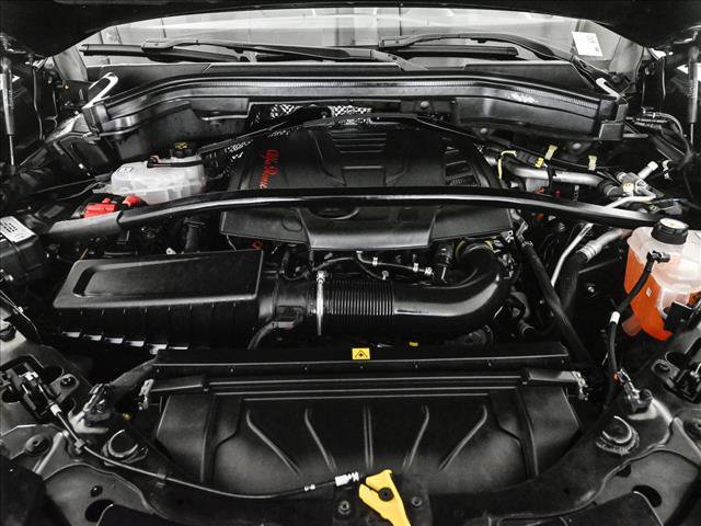 Used 2024 Alfa Romeo Stelvio AWD image 24