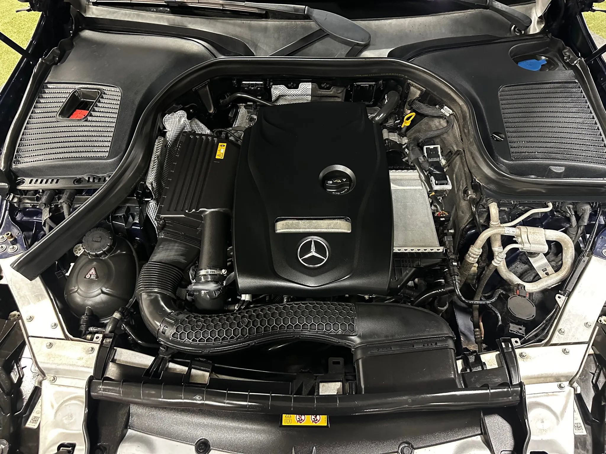 Used 2019 Mercedes-Benz GLC 300 4MATIC Coupe image 28