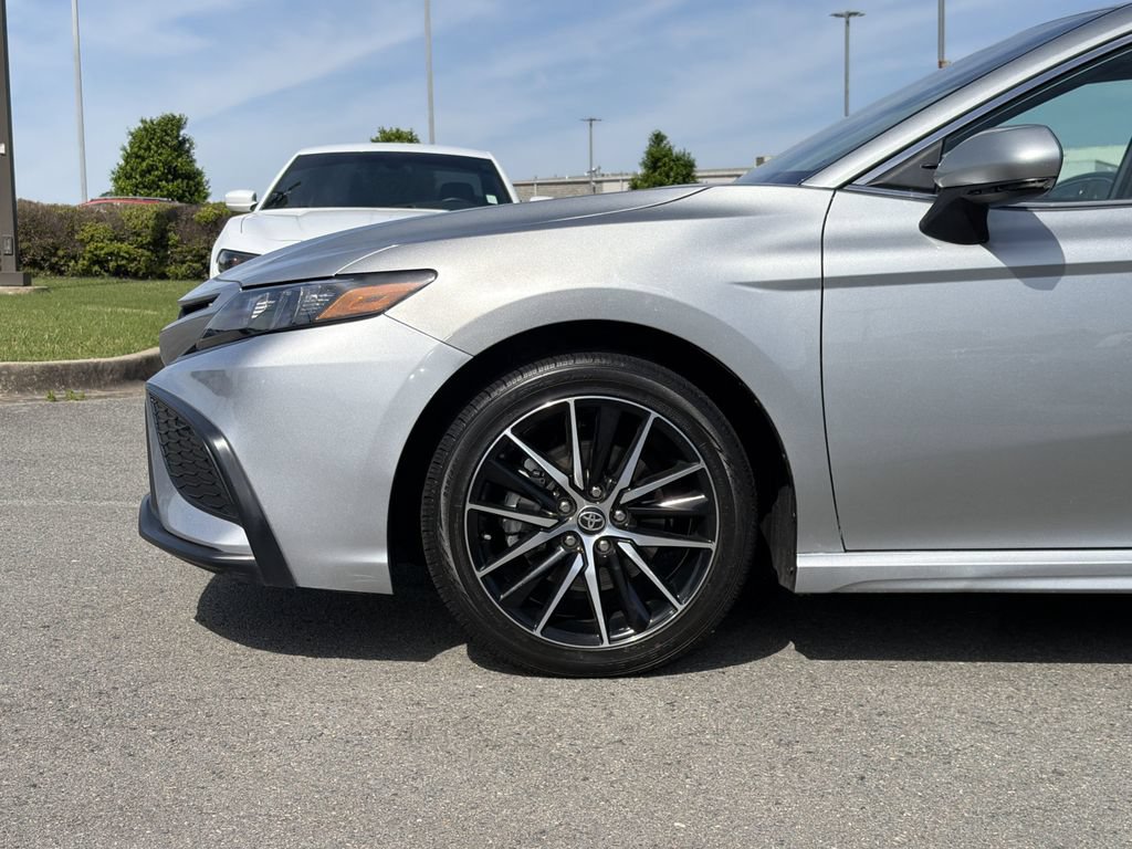 Used 2024 Toyota Camry SE FWD image 9