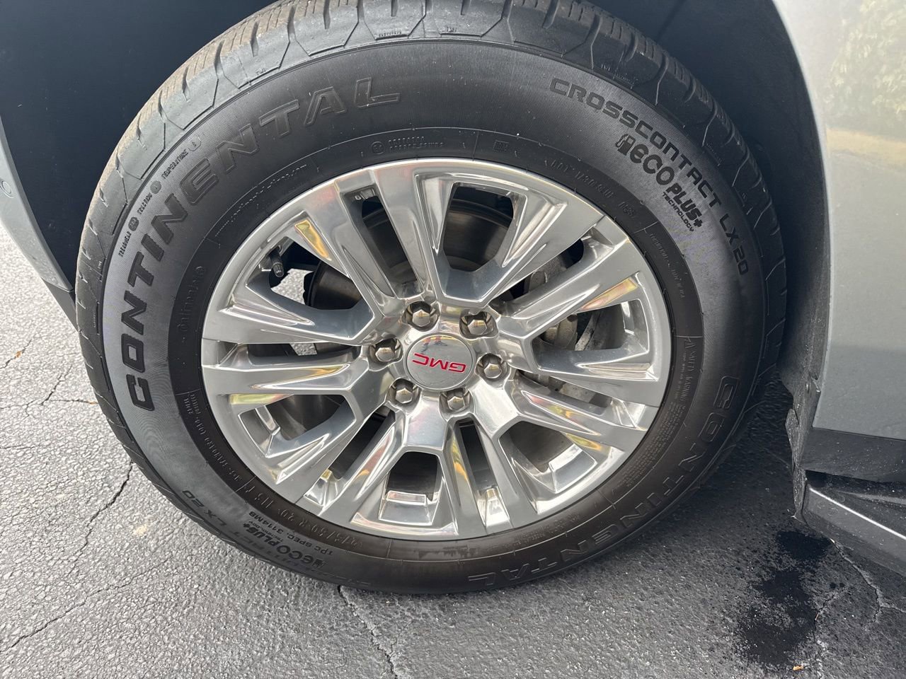 Used 2025 GMC Yukon XL Denali image 11