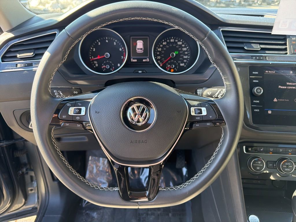 Used 2021 Volkswagen Tiguan SE w/ Panoramic Sunroof Package AWD/4WD image 19