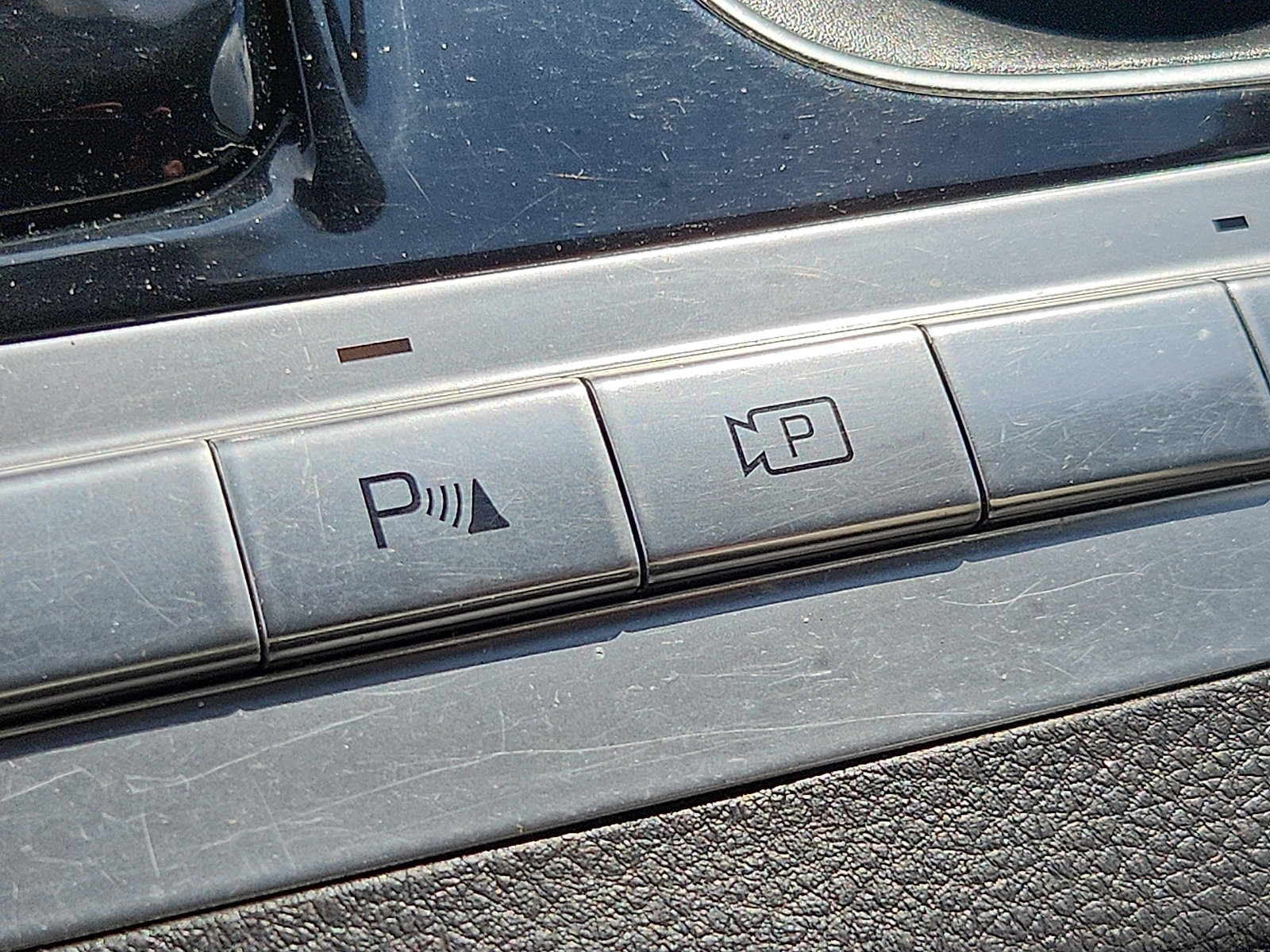 Certified 2024 Kia Carnival EX FWD image 27
