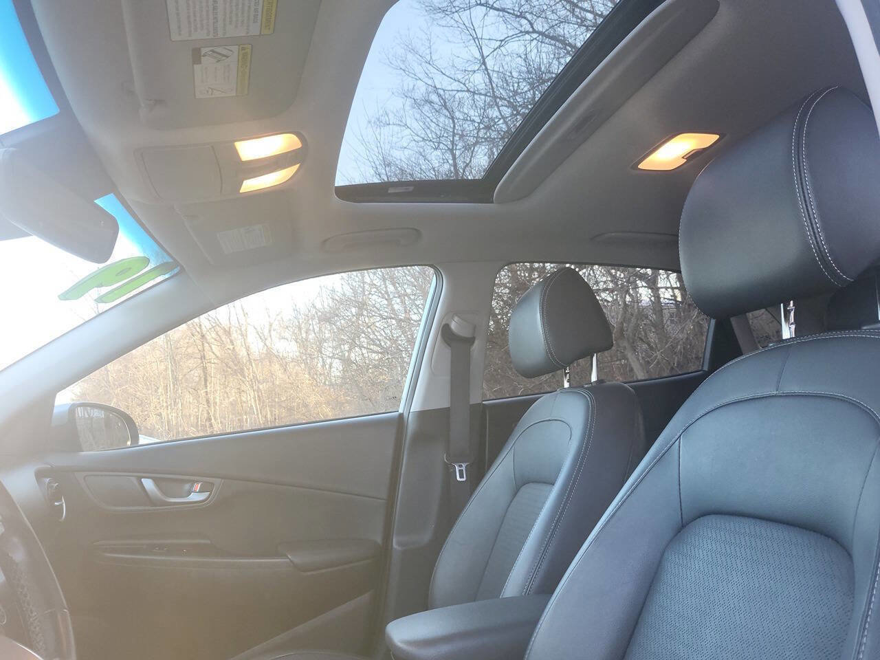 Used 2019 Hyundai Kona Limited image 10