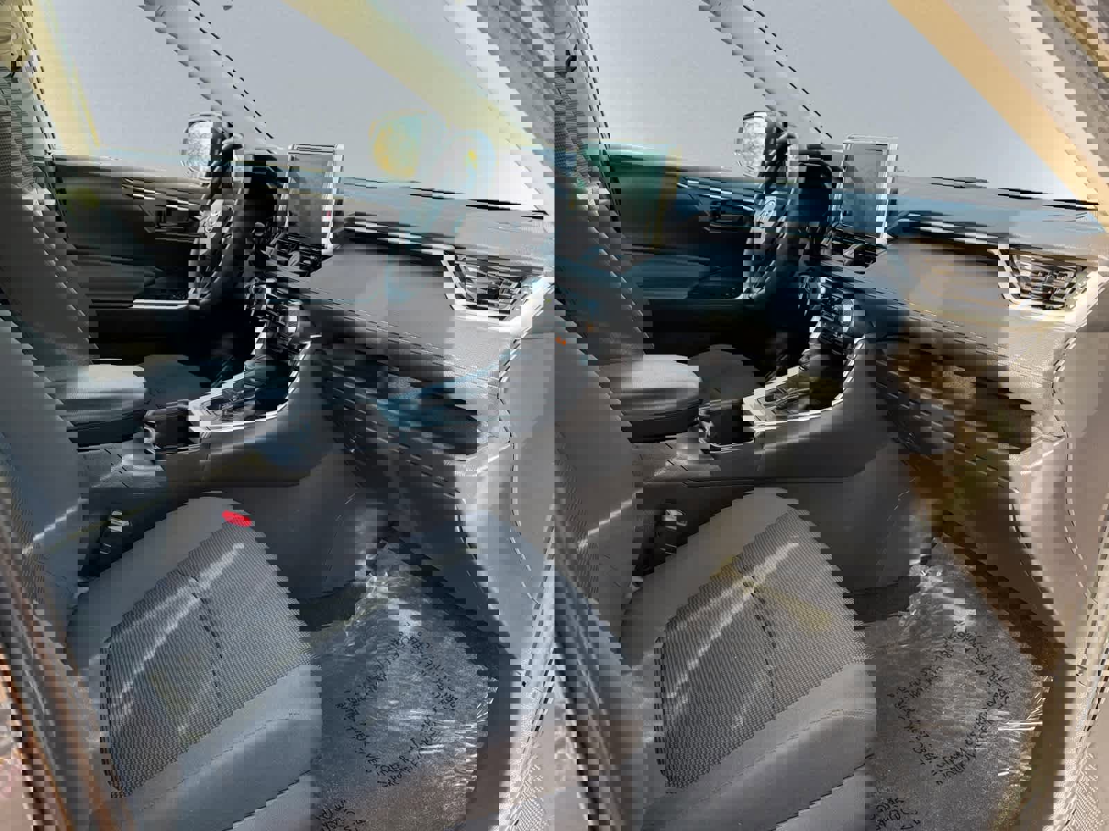 Used 2023 Toyota RAV4 LE image 20