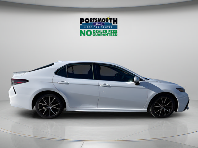 Used 2023 Toyota Camry SE FWD image 6