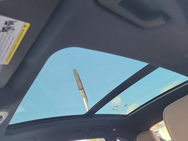 Used 2025 Porsche Macan image 40