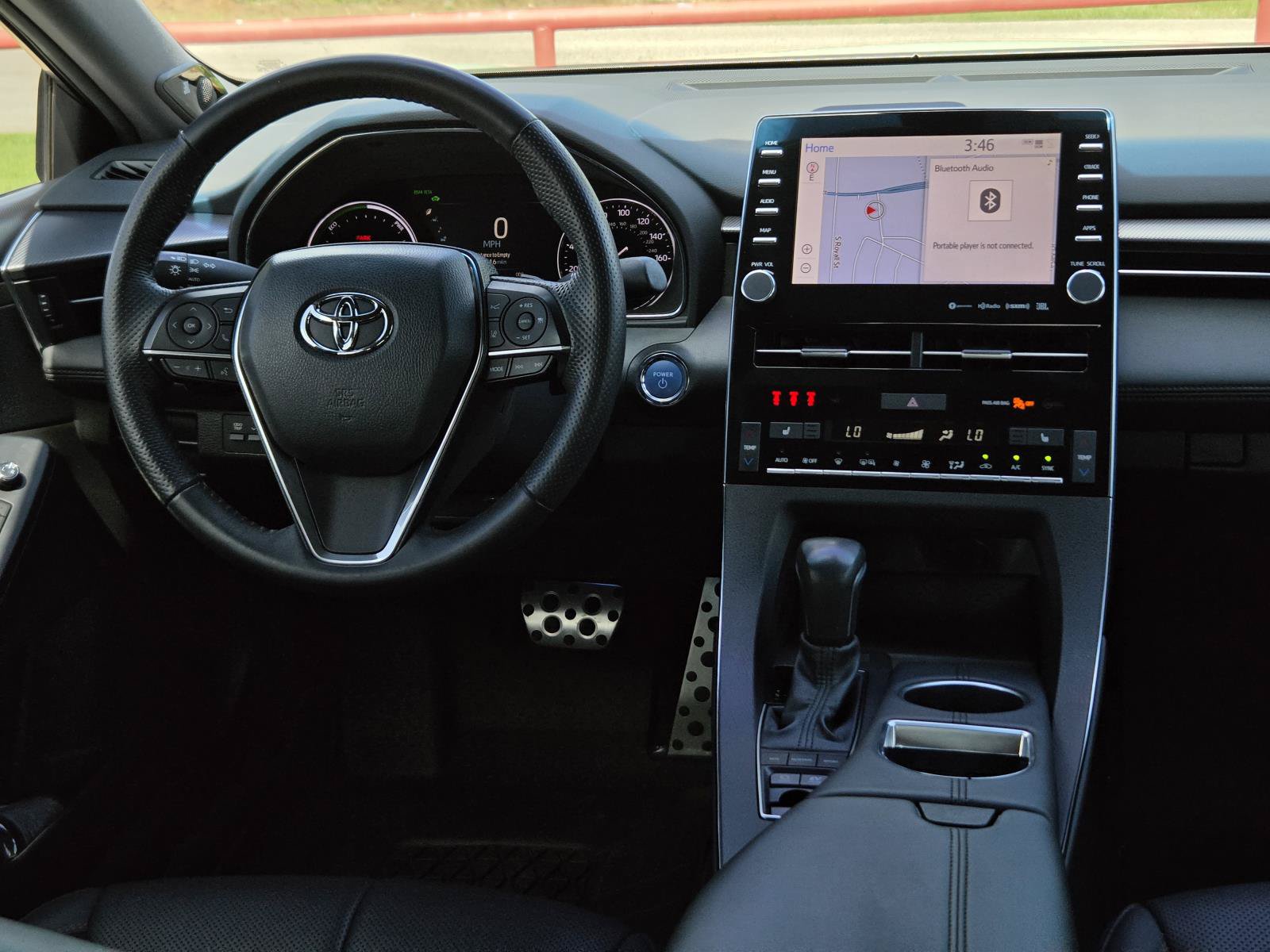 Used 2022 Toyota Avalon XSE FWD image 19