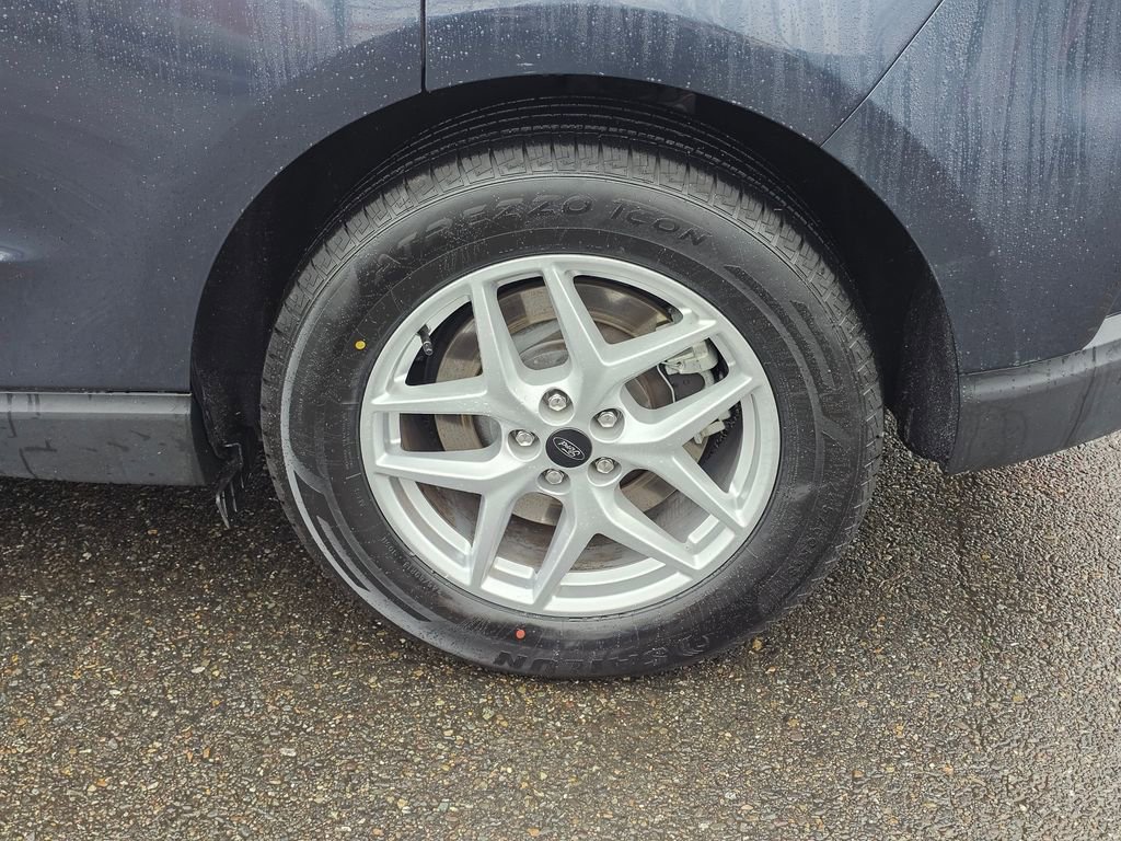 Used 2024 Ford Edge SEL image 9