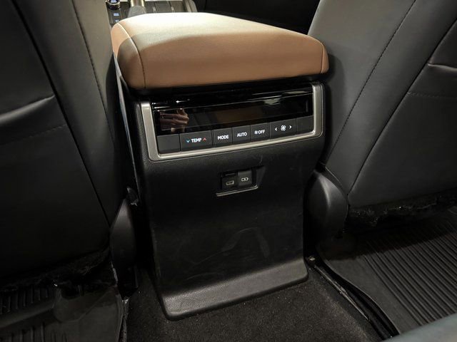 Used 2024 Lexus GX 550 w/ Cold Area Package AWD/4WD image 21