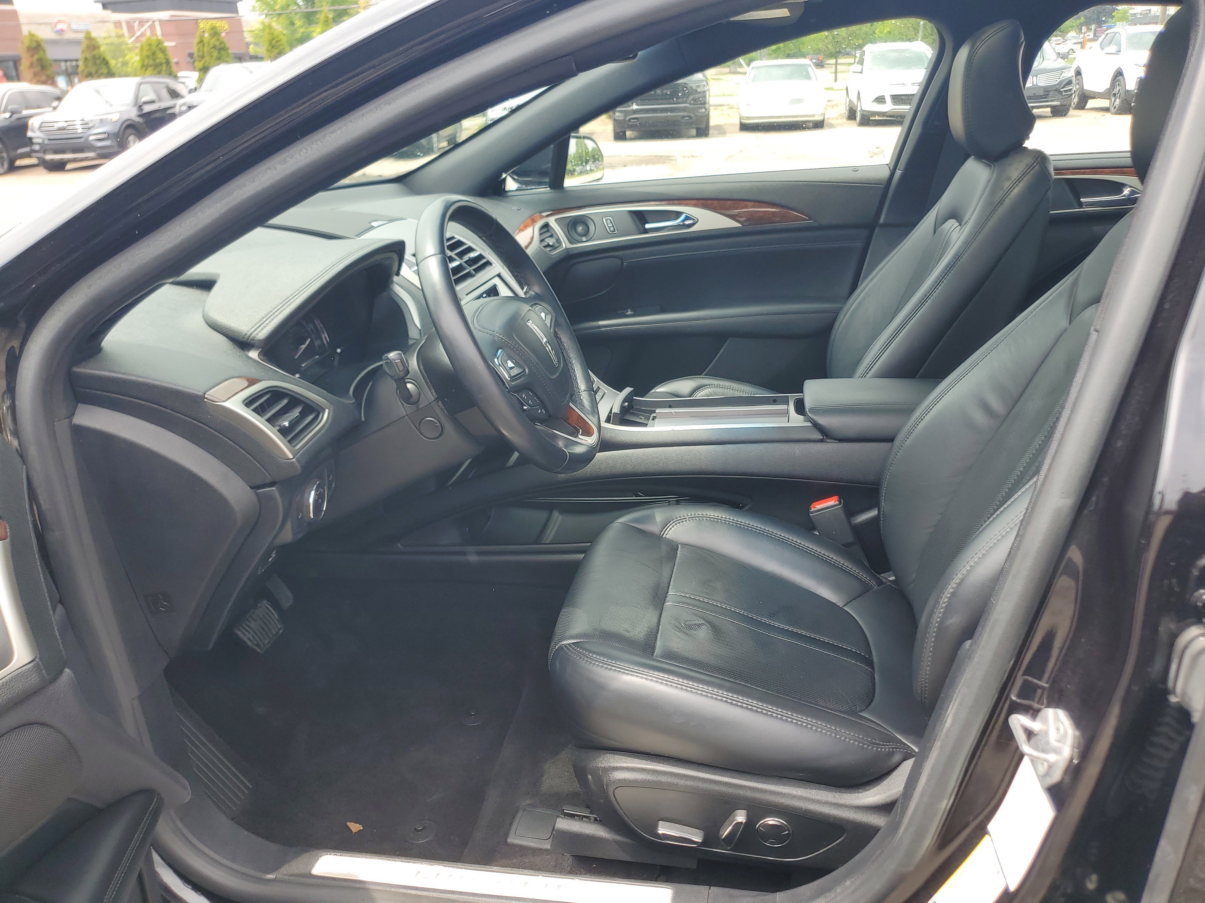 Certified 2020 Lincoln MKZ Reserve w/ Elements Package FWD image 12