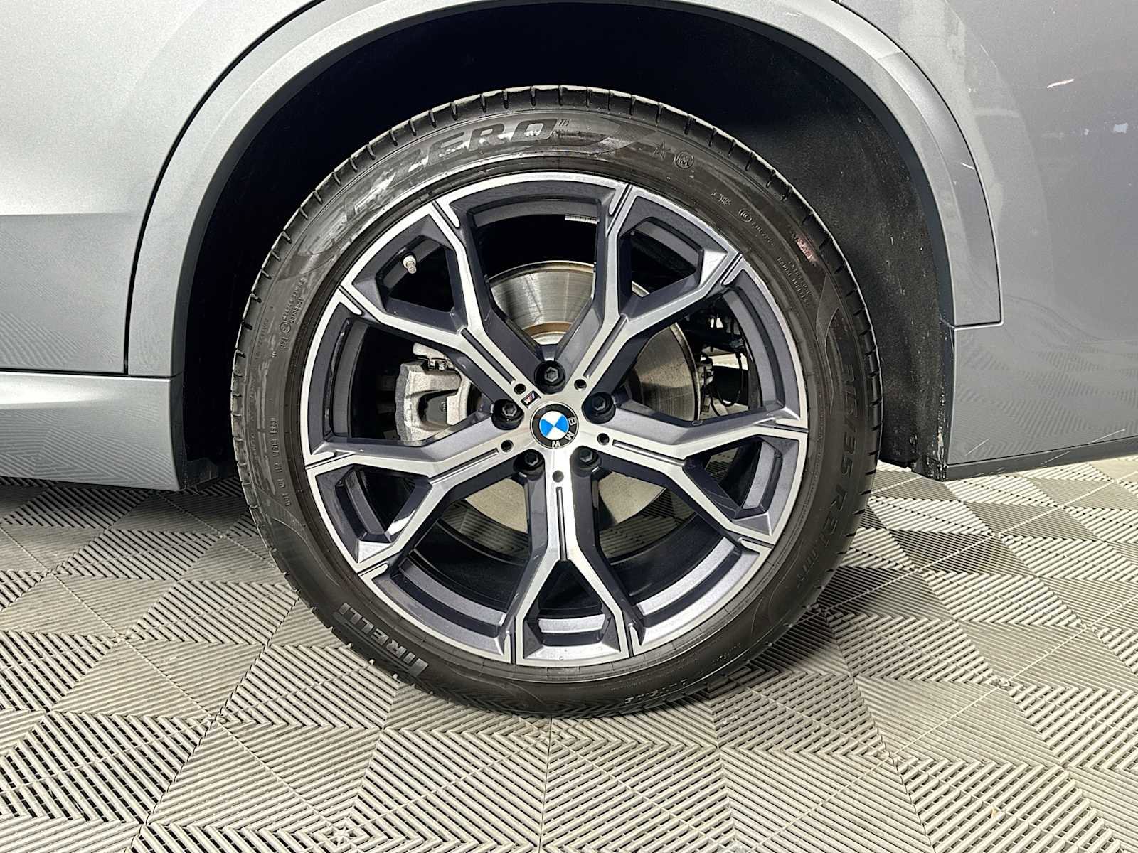 Used 2024 BMW X5 xDrive40i w/ M Sport Package image 30