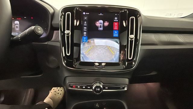 Used 2023 Volvo XC40 Recharge Plus AWD/4WD image 24