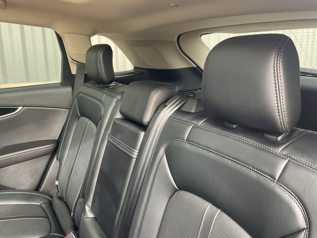 Used 2023 Lincoln Nautilus Reserve w/ Equipment Group 202A AWD/4WD image 16