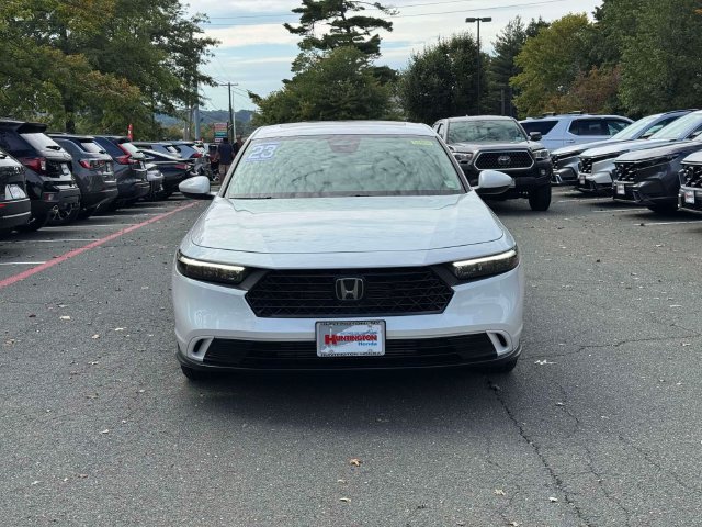 Used 2023 Honda Accord EX image 2