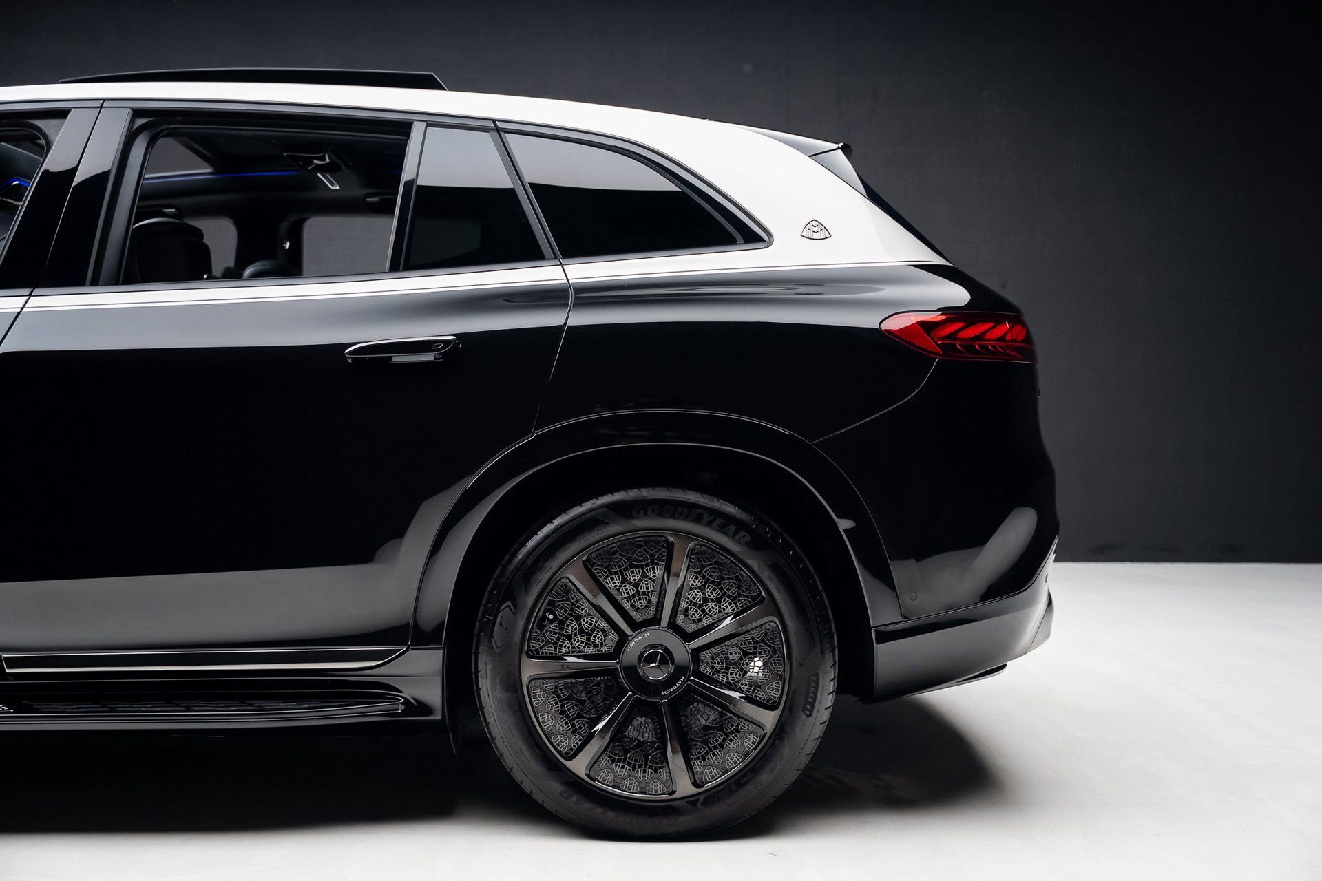 Used 2024 Mercedes-Benz Maybach EQS 680 4MATIC image 19