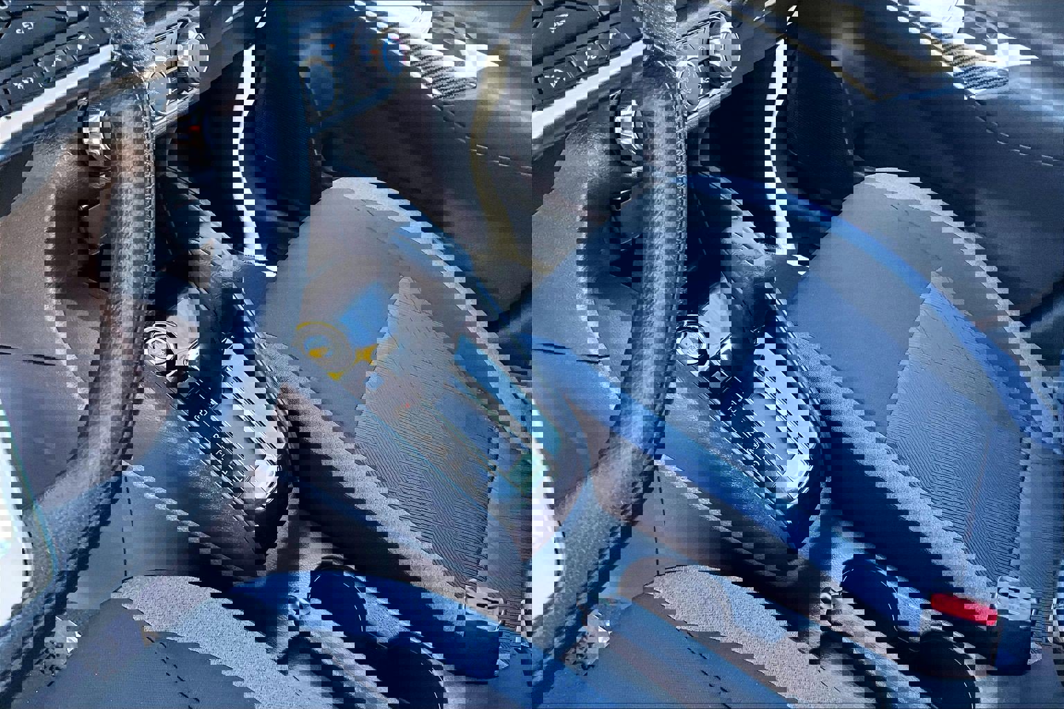 Used 2025 Nissan Versa SV w/ Trunk Package image 15