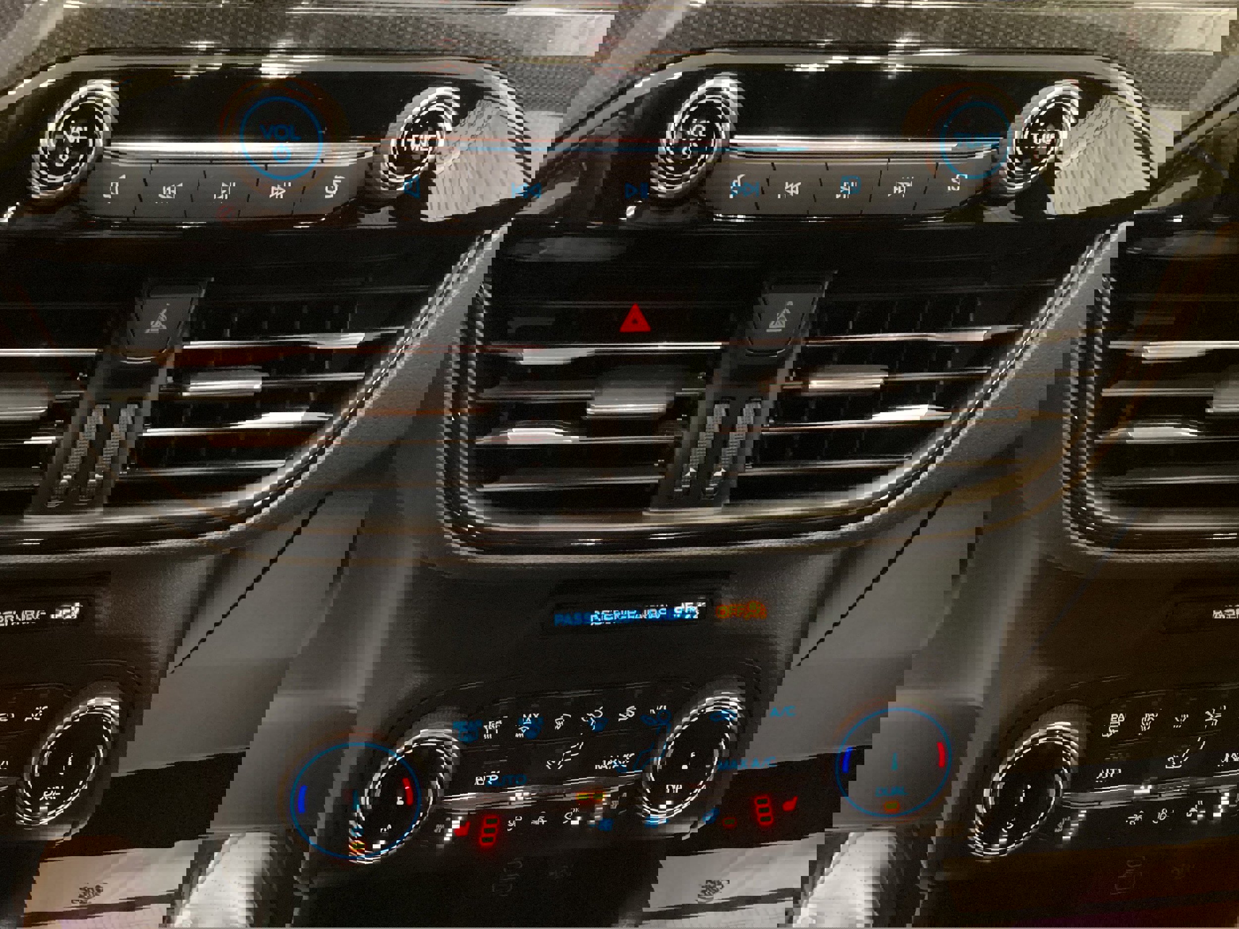 Used 2025 Ford Escape ST-Line Elite image 26