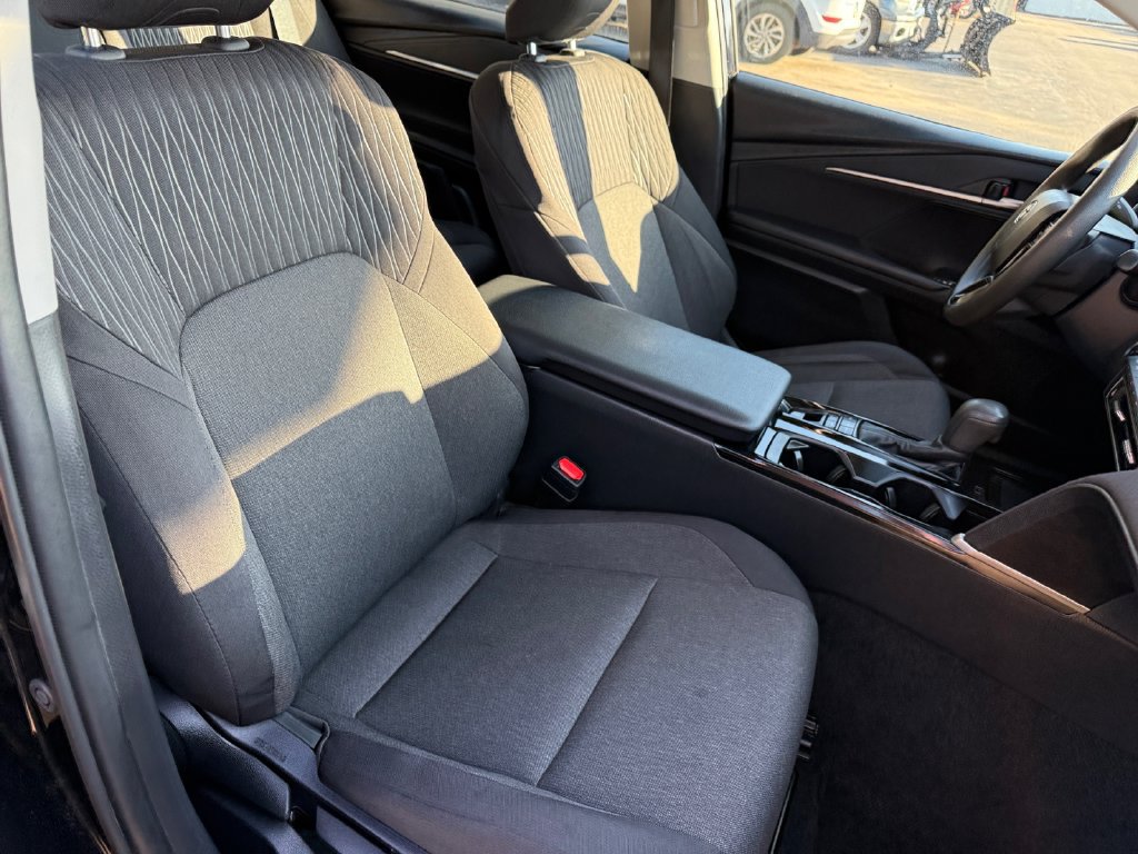 Used 2026 Toyota Camry LE AWD/4WD image 18