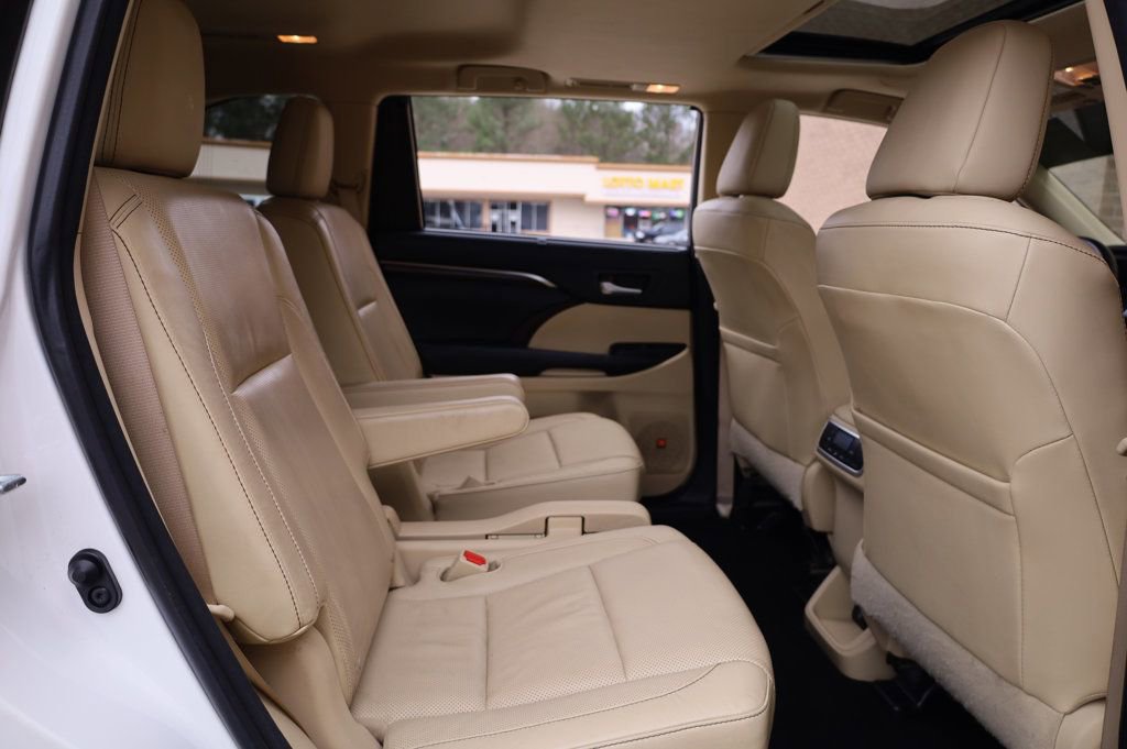 Used 2015 Toyota Highlander Limited image 23