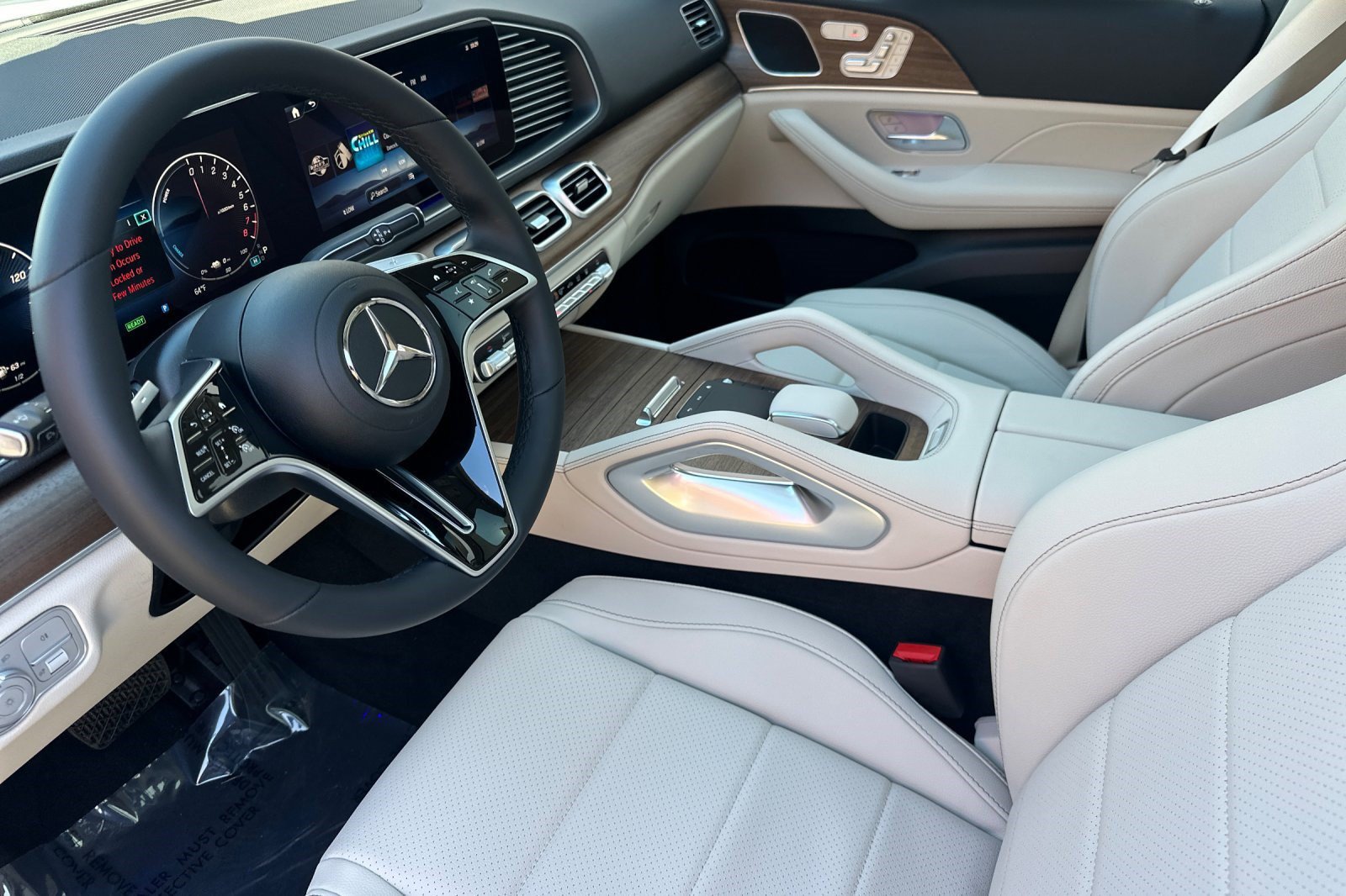 Used 2026 Mercedes-Benz GLE 450e 4MATIC image 4