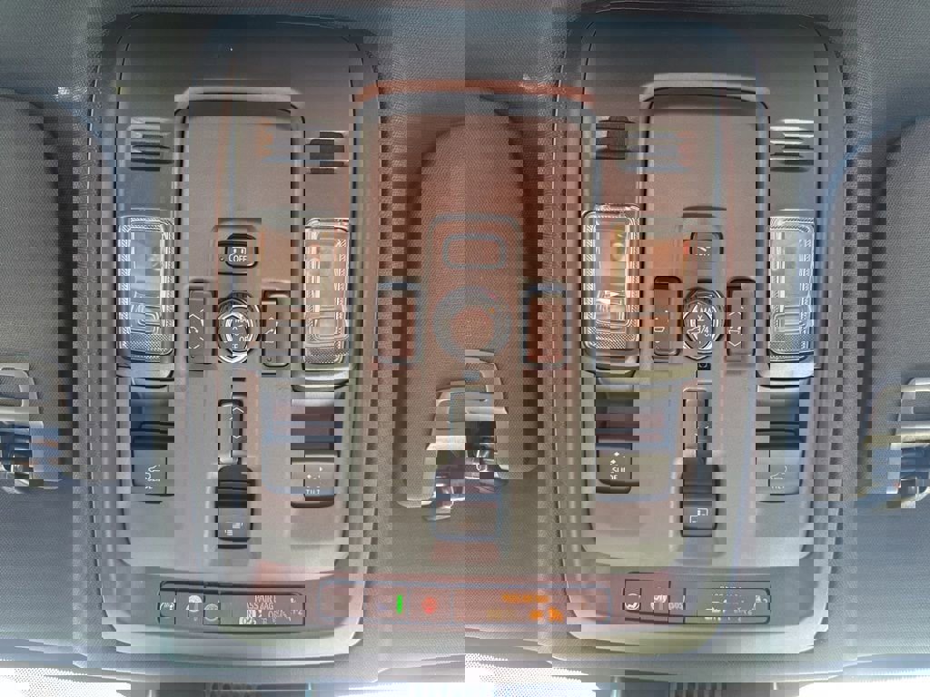 New 2025 GMC Yukon XL Denali w/ Sun & Power Step Package image 44