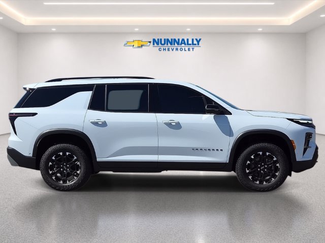 New 2027 Chevrolet Traverse Z71 w/ Enhanced Driving Package AWD/4WD image 6