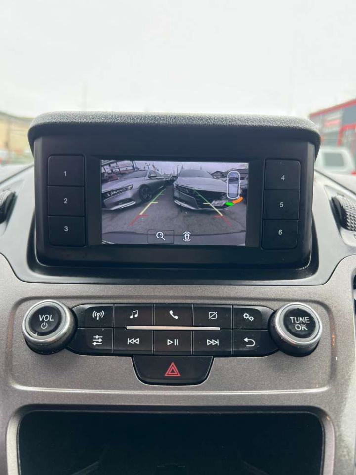 Used 2019 Ford Transit Connect XL image 18