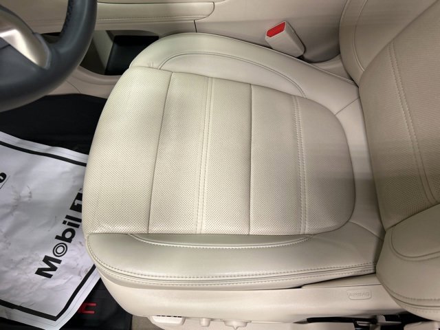 Used 2023 GMC Acadia Denali image 10