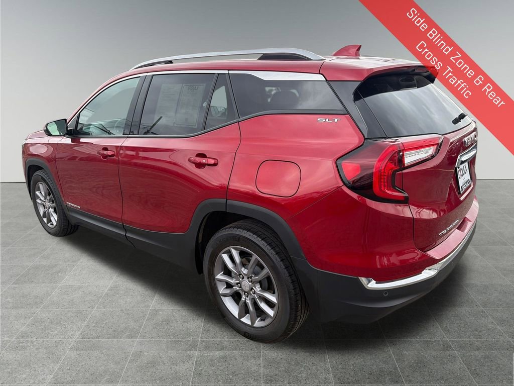 Used 2023 GMC Terrain SLT image 4