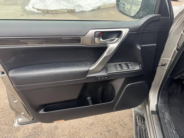 Used 2023 Lexus GX 460 Premium w/ Accessory Package AWD/4WD image 15